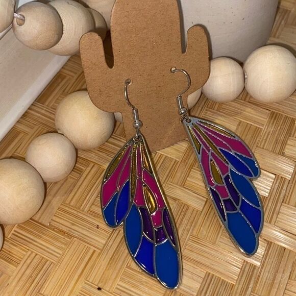 Beautiful butterfly wing pendent earrings - Picture 1 of 4